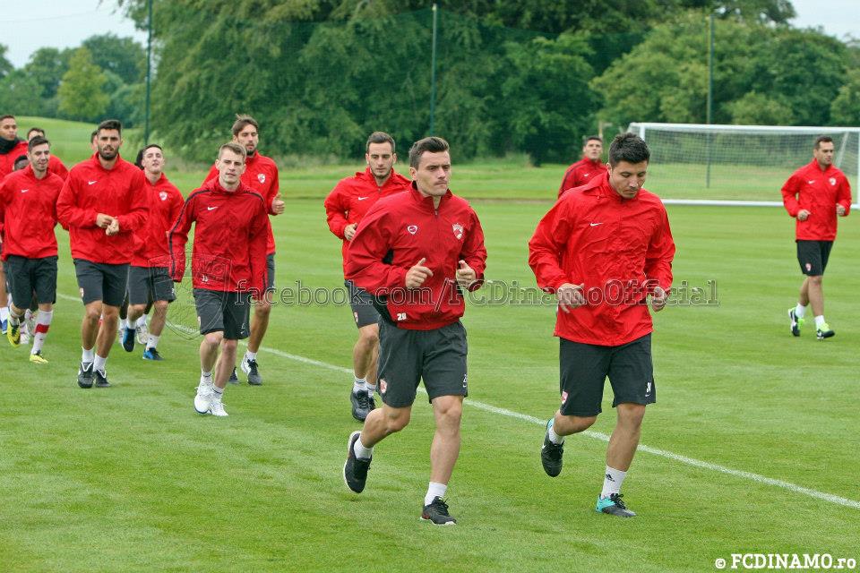 GALERIE FOTO / Dinamo a plecat în Anglia. S-au stabilit trei din cele cinci partide amicale 