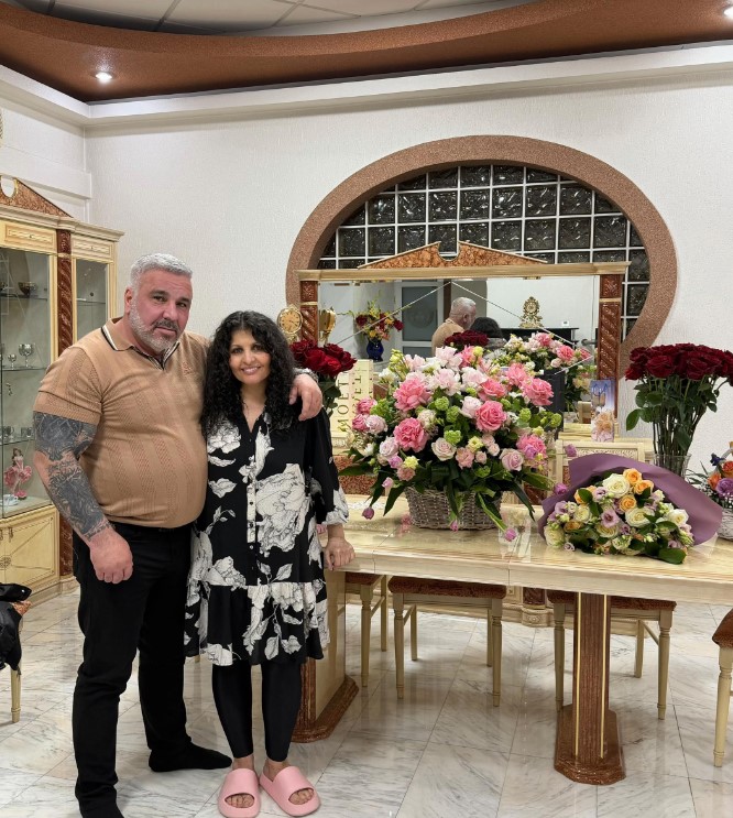 Primele imagini din sezonul 2 „Cămătarii”. Nuțu și Sile Cămătaru, familia și oameni din justiție, în documentarul PRO TV și VOYO