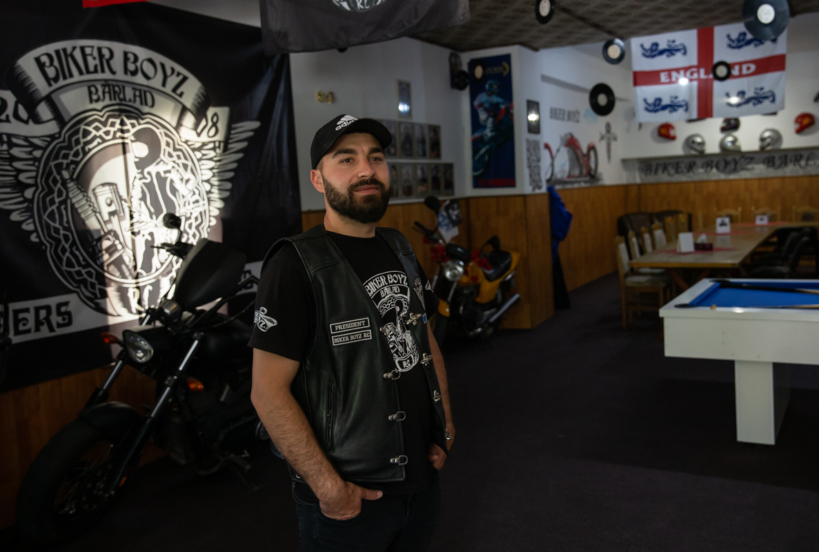 Clubul de bikeri din Bârlad a devenit bucătărie de campanie. În pandemie, rockerii au lăsat motoarele și s-au apucat de gătit pentru săraci