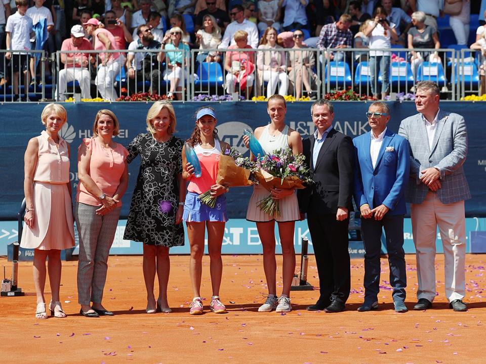 Mihaela Buzărnescu - Petra Kvitova 6-4, 2-6, 3-6, finala de la Praga. ”Miki” a rămas fără ”benzină”. Revenire de senzație, în primul set / GALERIE FOTO & VIDEO