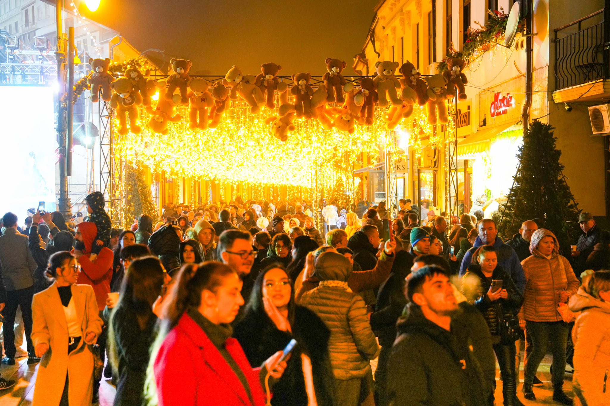 Impactul pe care îl au târgurile de Crăciun asupra turismului din România. Ce se întâmplă în Craiova, Sibiu și București