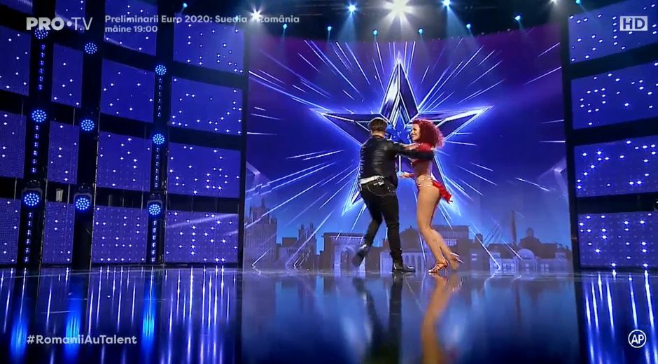 O roșcată l-a pus pe jar pe Florin Călinescu. Mihai Petre a luat-o la dans | FOTO & VIDEO