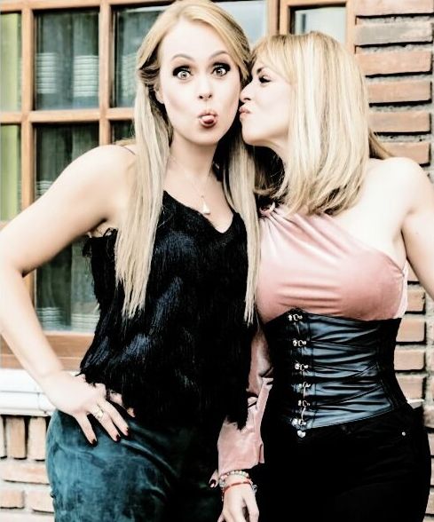 Diva telenovelelor Gabriela Spanic are o soră geamănă. E periculos de sexy | FOTO