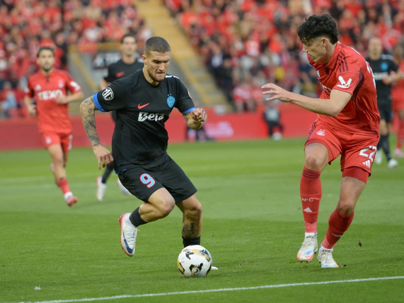 FCSB, egalată de Aberdeen în prelungiri în play-off-ul Europa League, după ce a jucat în inferioritate. Calificarea se decide la București
