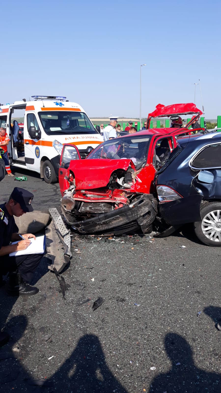 Accident grav pe Autostrada Soarelui, la Valul lui Traian. A intervenit elicopterul SMURD
