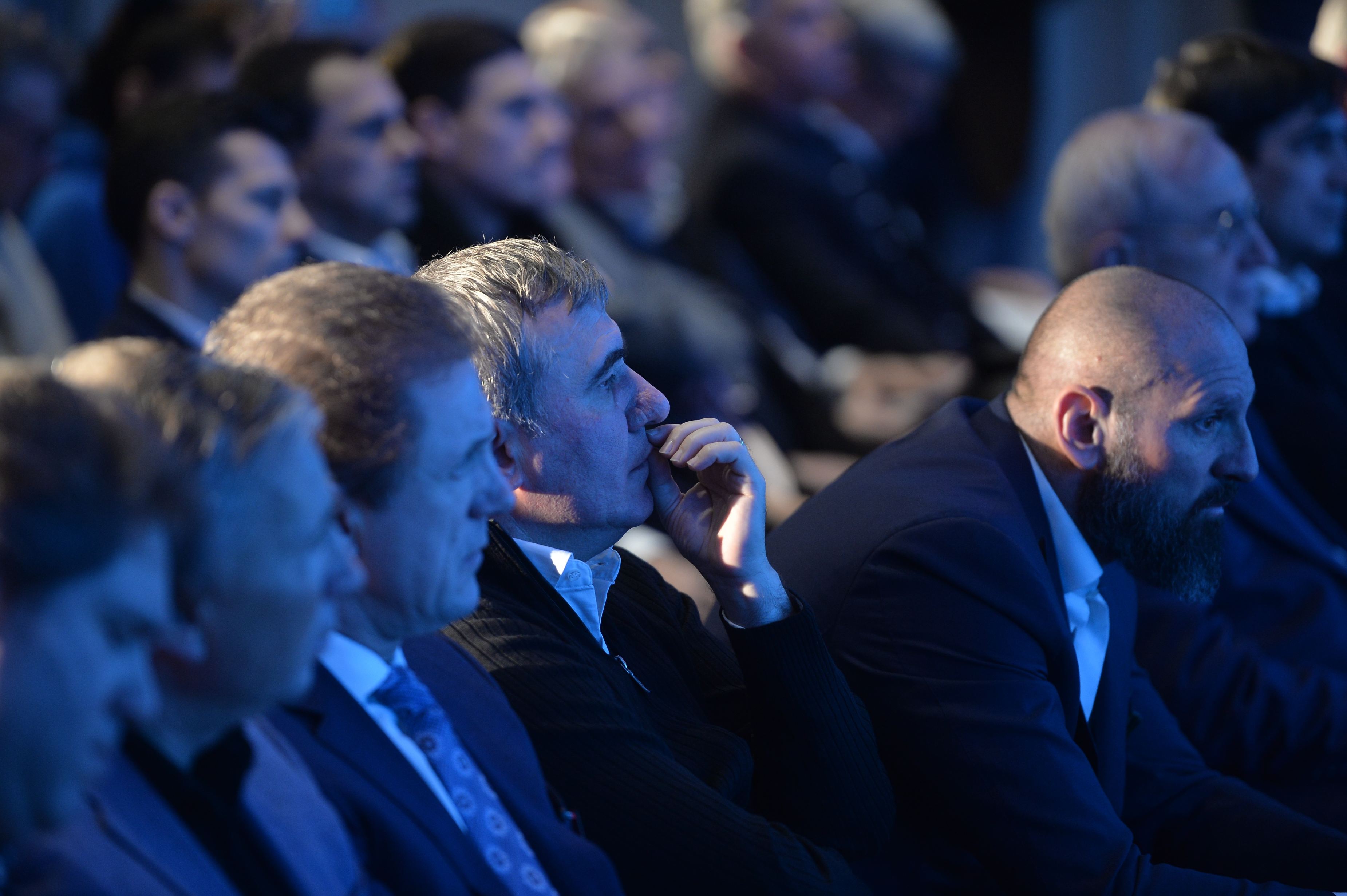Conferința de lansare a candidaturii lui Ionuț Lupescu la șefia FRF: ”Dacă Gică Popescu era președinte, nu candidam!”. Mesaje de la Mircea Lucescu și de la Sir Alex Ferguson: ”Meriți să câștigi!” | LIVETEXT