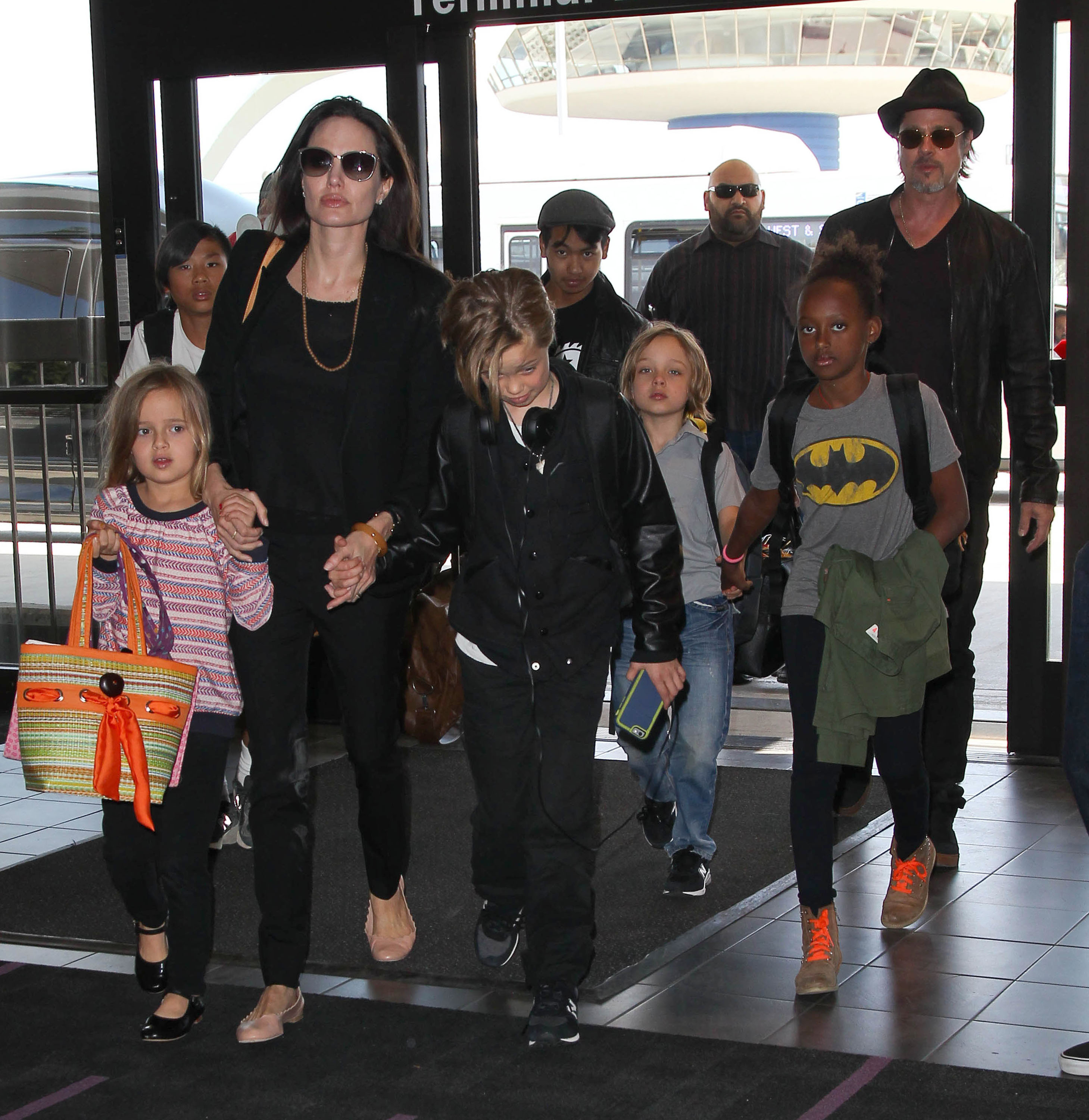 Pax, fiul lui Brad Pitt și al Angelinei Jolie, acuzații dure la adresa tatălui său: „Faci viața celor apropiați mie un adevărat iad”