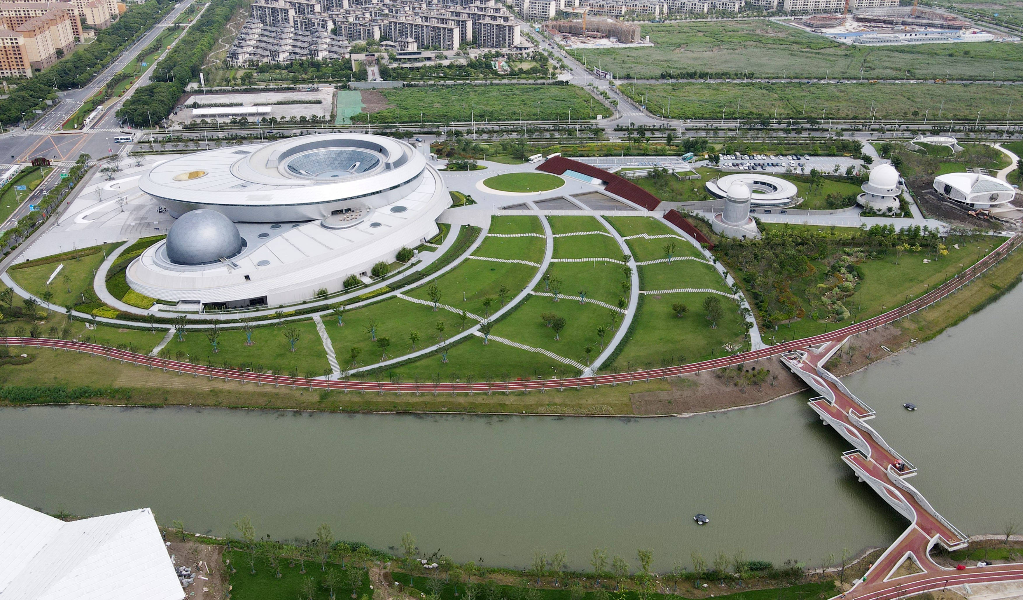 Cum arată cel mai mare muzeu de astronomie din lume, care își va deschide porțile vineri, în Shanghai
