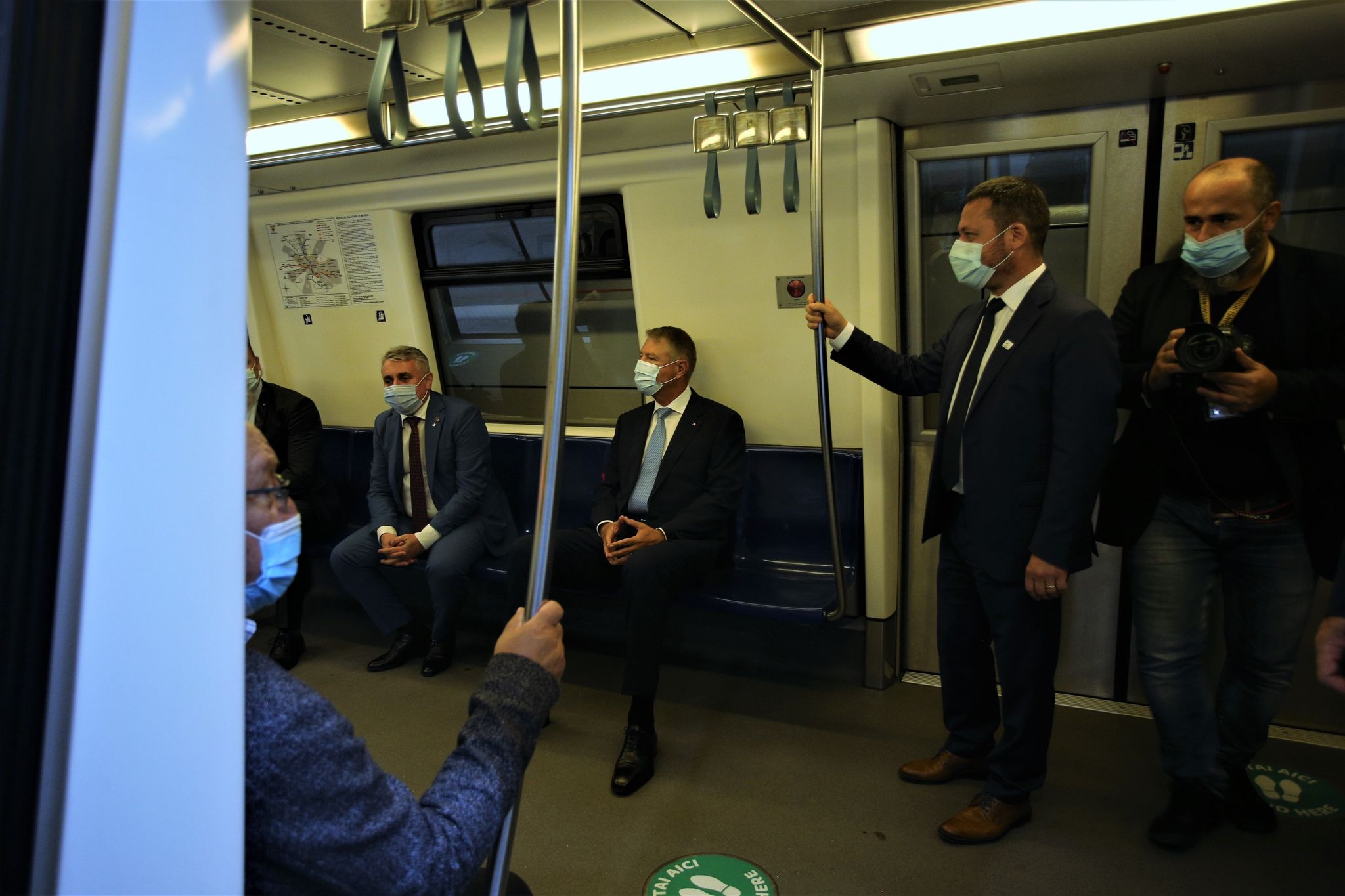 Metroul din Drumul Taberei, deschis astăzi pentru călători. Klaus Iohannis, la inaugurare: „O mare realizare! Această linie risca să devină o legendă”