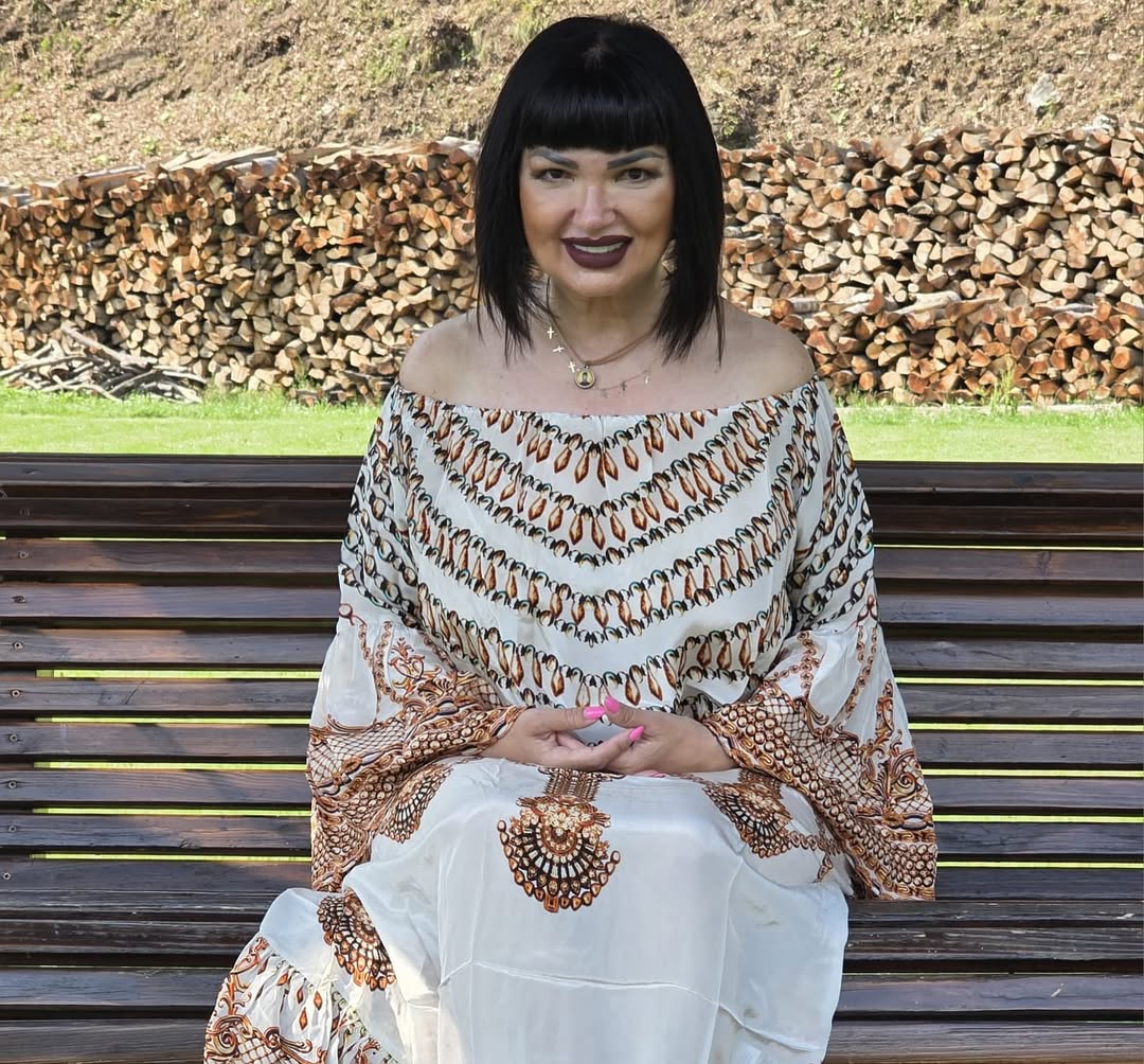 Cine e tânărul misterios alături de care Ozana Barabancea a fost surprinsă în vacanță la Plaiul Foii: „Relație foarte frumoasă”