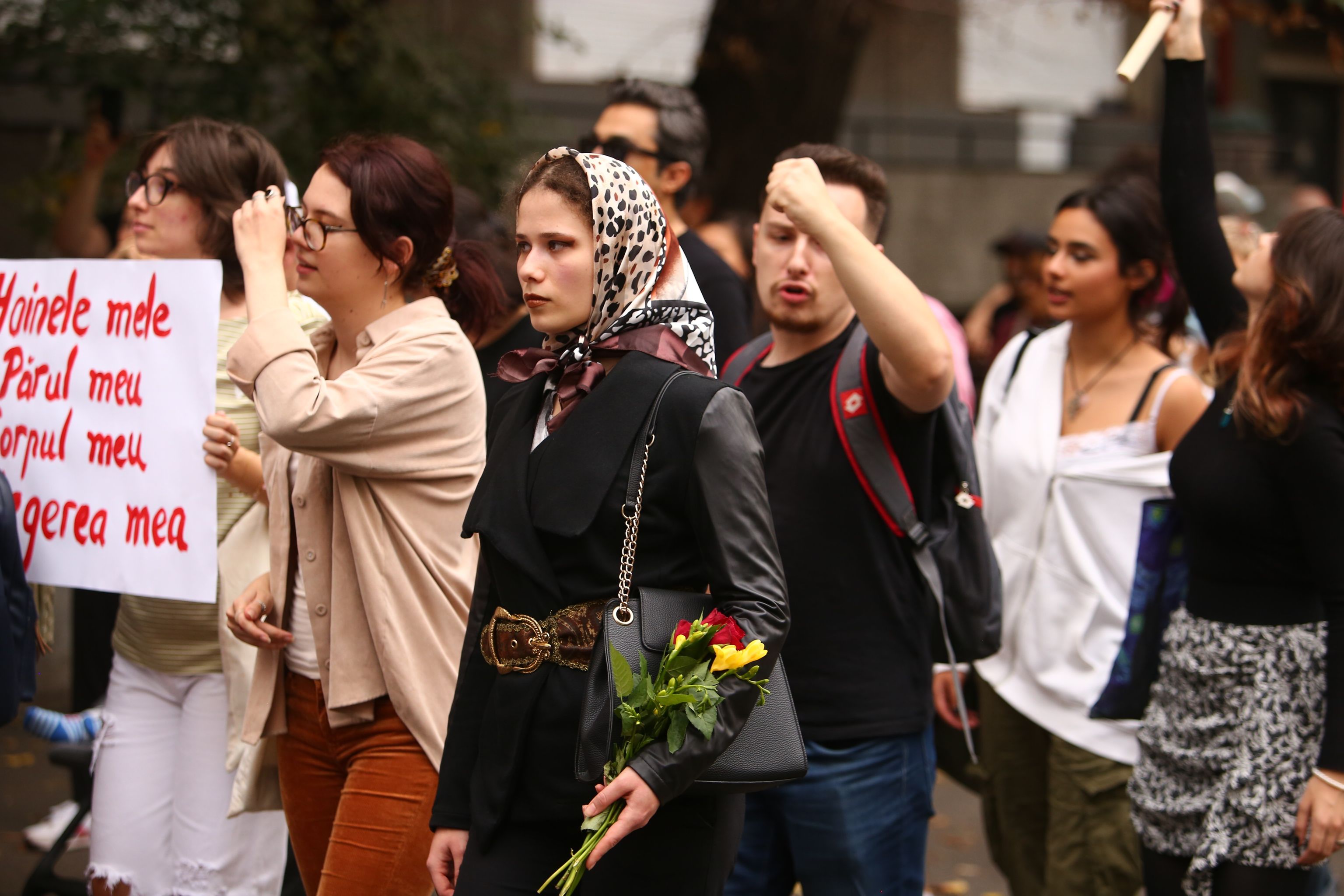 Protest de solidaritate cu femeile din Iran, în Bucureşti: „Mahsa Amini, moartea ta nu trebuie uitată!"