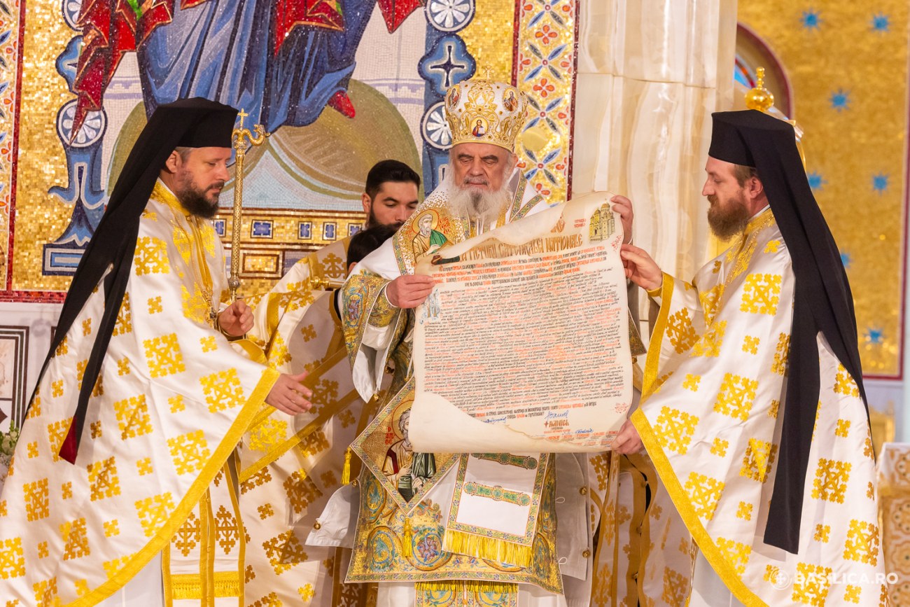 Cum arată Catedrala Mântuirii Neamului în interior. Imagini transmise de Biserica Ortodoxă, pentru că presa a fost interzisă