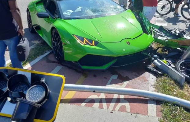Un brazilian a intrat cu Lamborghiniul de 530.000 de euro într-un stâlp, când urmărea motociclistul care îi furase Rolexul de 40.000 de euro | VIDEO