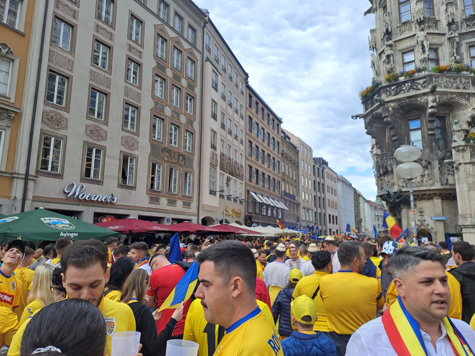 „Cod galben de suporteri la München”. Fanii români au făcut spectacol pe străzi și lângă stadion, în așteptarea meciului cu Olanda