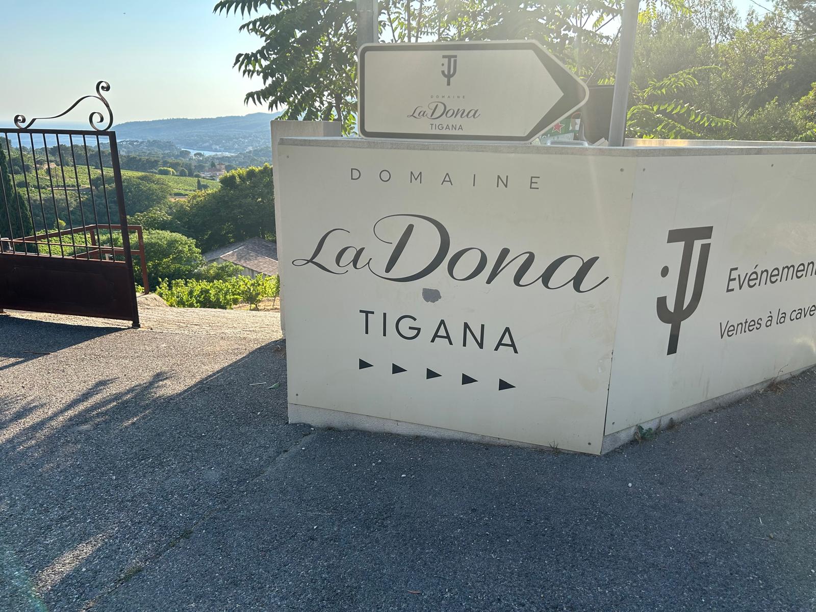 Acasă la Jean Tigana, fostul mare internațional francez care s-a retras din fotbal ca să facă vin în podgoria sa din Cassis. Ce a spus despre meciurile epice ale Craiovei cu Bordeaux