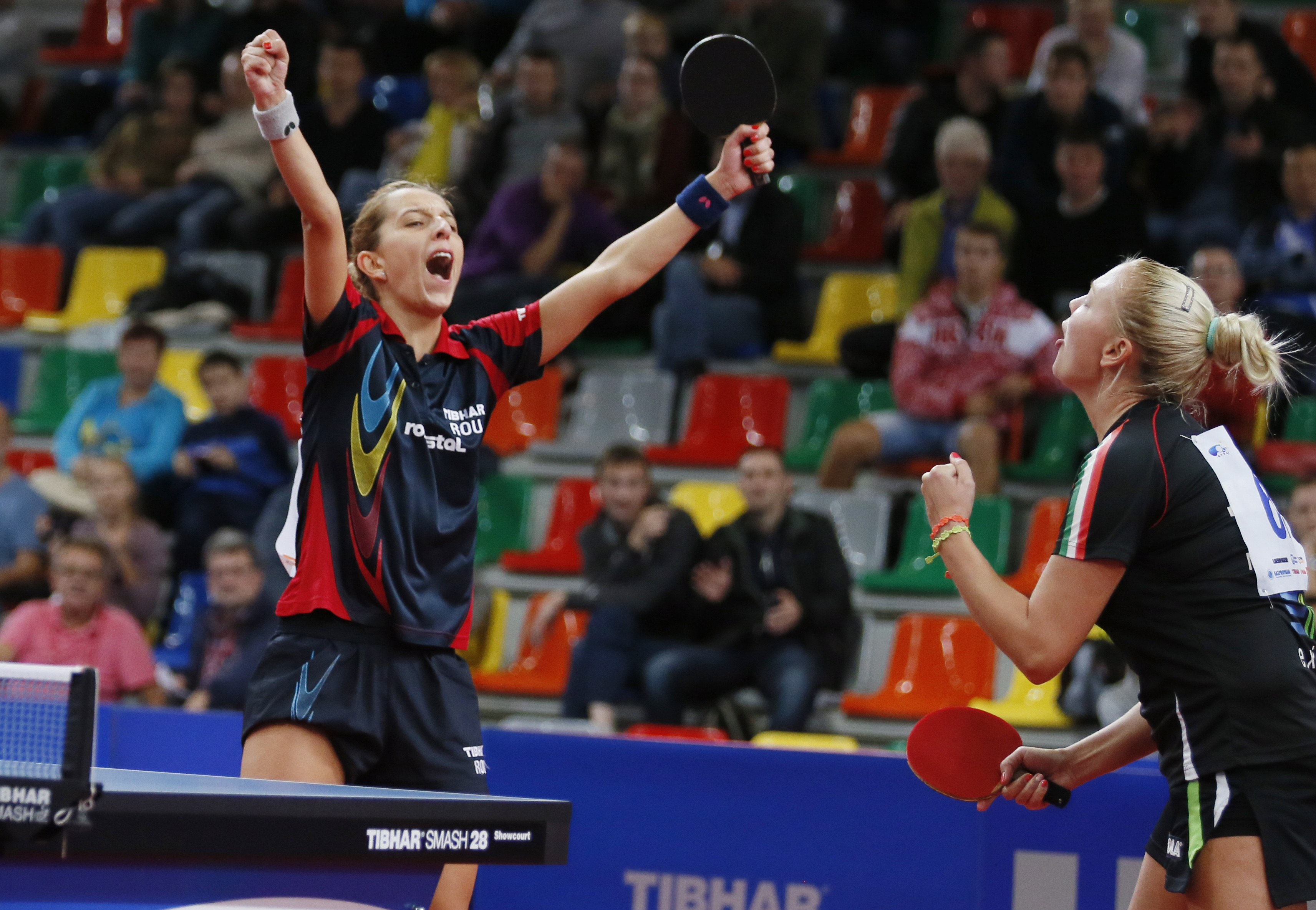 CRISTINA-I ȘMECHERIE! Fostă colegă cu Eliza Samara la CSȘ Constanța, a plecat la Bologna, unde și-a deschis o cafenea cu ștaif și unde antrenază copii la tenis de masă. A jucat ping-pong la propria nuntă / FOTO