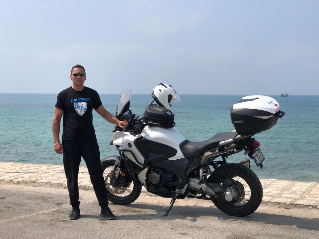 34.000 de kilometri pe motocicletă, din România până în Coreea de Sud și Japonia. Aventura vieții pentru un maestru în taekwondo trecut de 50 de ani