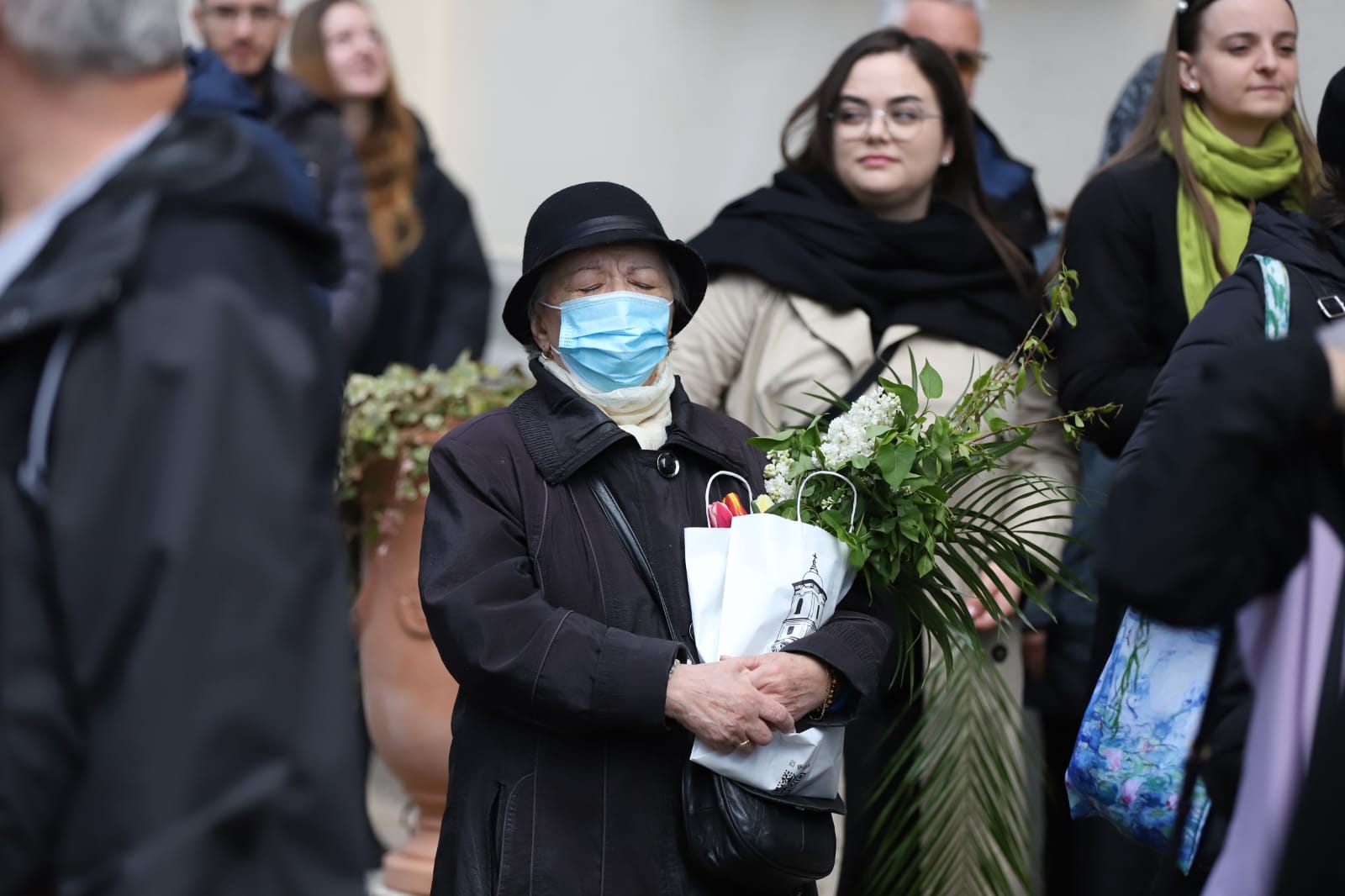 Pelerinaj de Florii, în București: sute de credincioși și preoți participă la procesiune. Cristian Popescu Piedone și fiul său au fost și ei prezenți