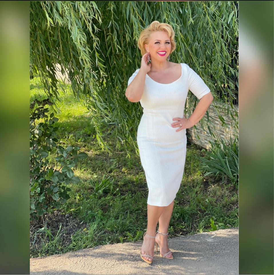 Cornelia Rednic, în rolul de prezentatoare TV. Ce emisiune prezintă și la ce post: „Acum s-a ivit ocazia”