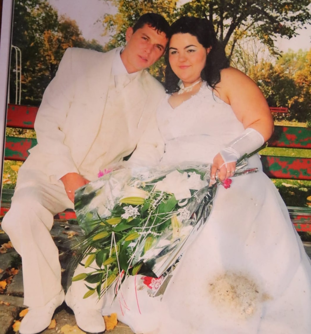 EXCLUSIV/ Bunica Tania trebuie să crească doi nepoței cu o pensie de 900 de lei. Fiica ei a murit, ginerele s-a sinucis și copiii lor i-au rămas în grijă