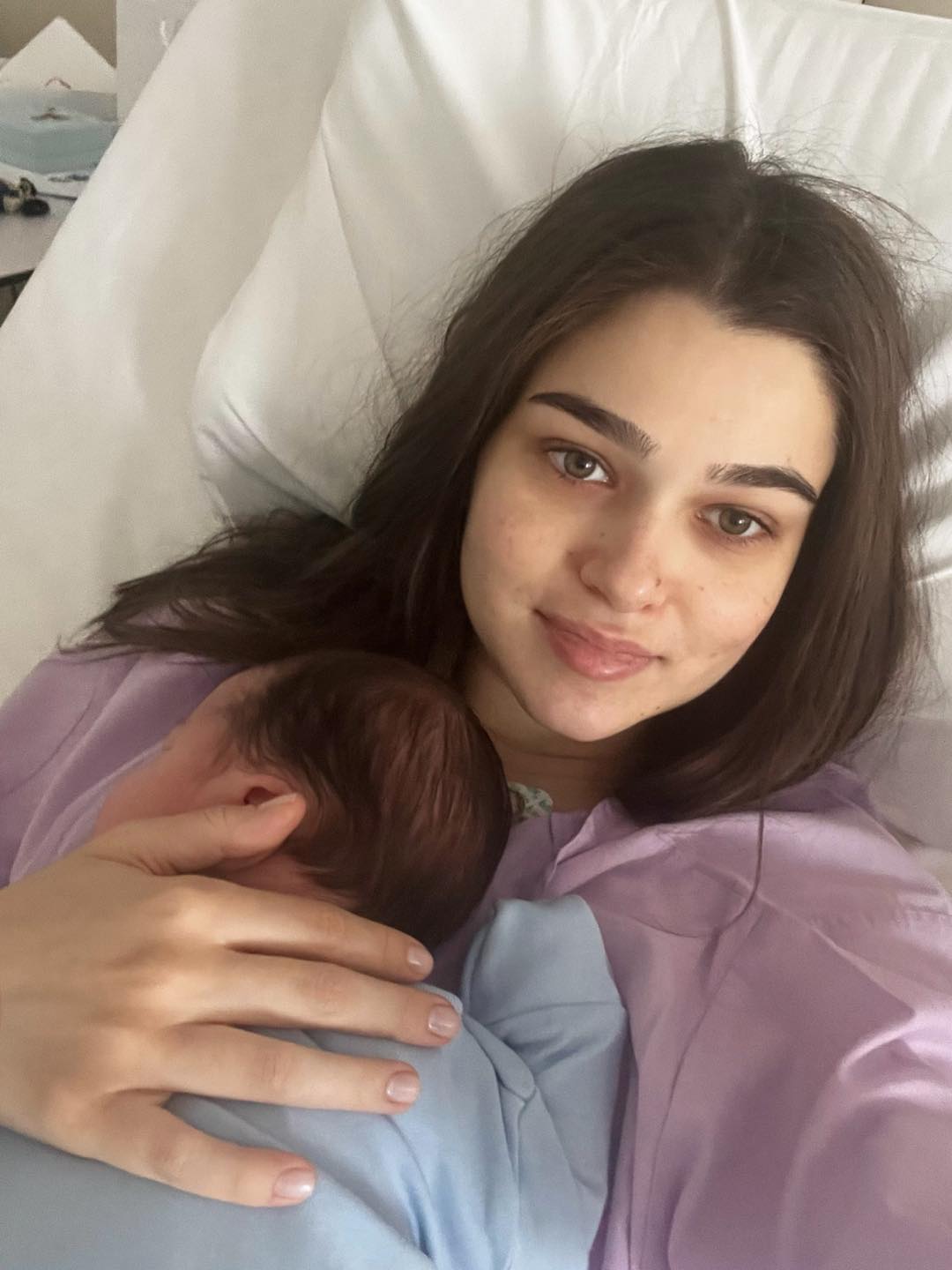 Theo Rose a slăbit 10 kilograme după naștere. „Nu am avut vergeturi pe timpul sarcinii. De celulită vreau să scap”