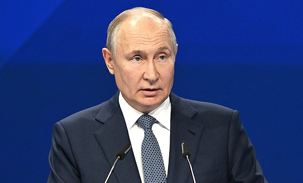 Putyin elismerte, hogy az Iszlám Állam követte el a moszkvai terrortámadást, de nyitva hagyta az ukrán-szálat