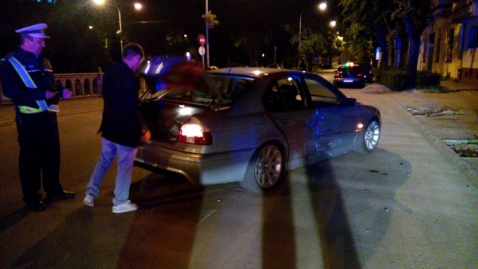 Un accident de circulație face furori pe Internet: ”În această «frumoasă» dimineață, un idiot mi-a tăiat calea!” / GALERIE FOTO&VIDEO