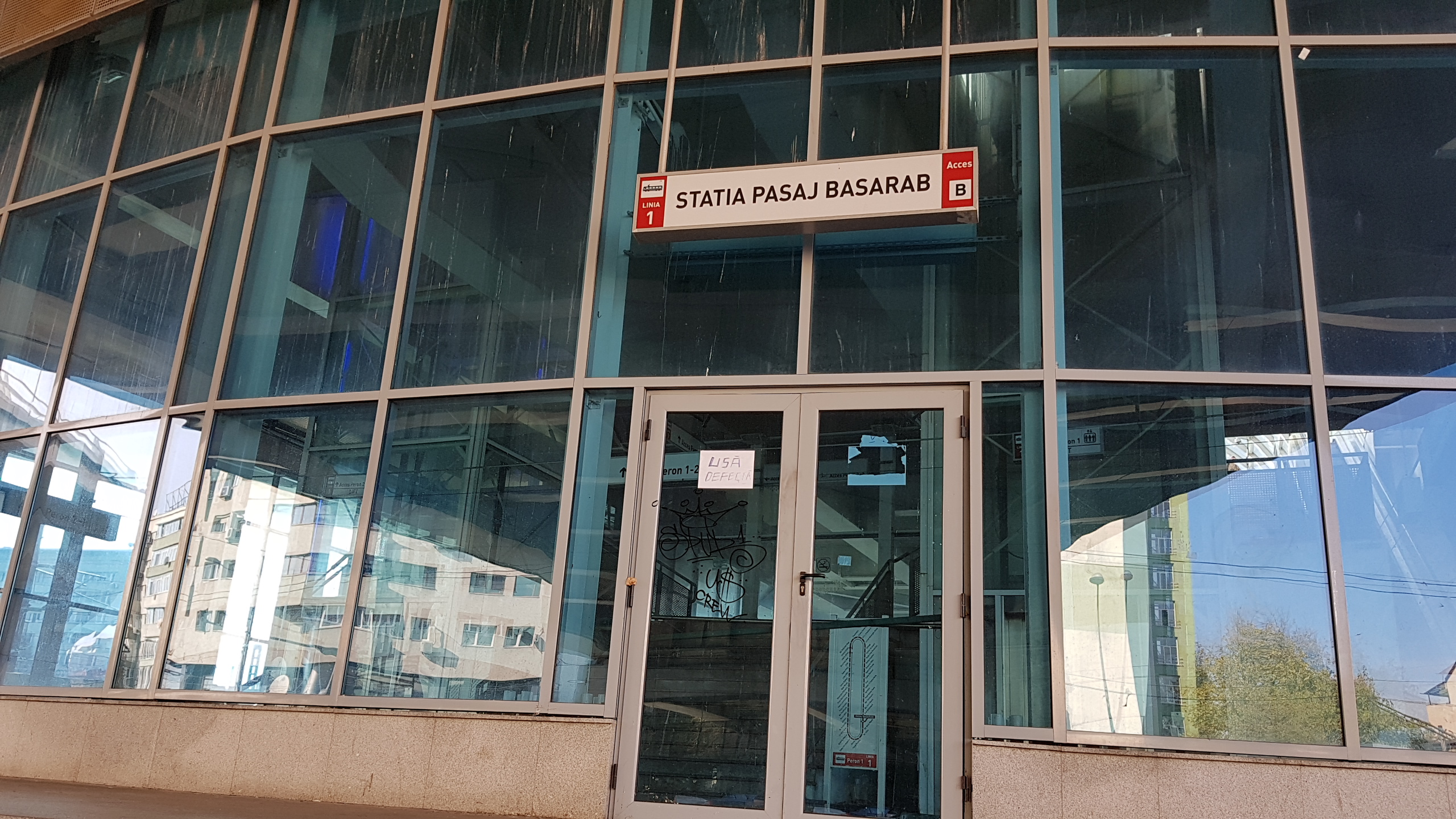 VIDEO | Cea mai modernă stație din țară, o cronică românească a nepăsării. Drumul spre civilizație s-a stricat și a fost abandonat