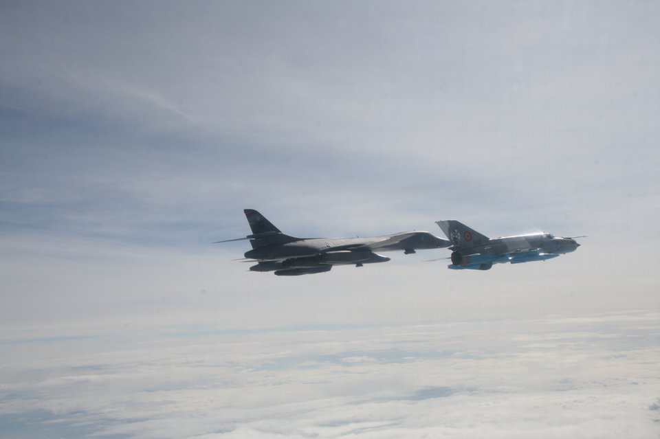 Bombardierele americane au desfăşurat în premieră antrenamente în spaţiul aerian al României