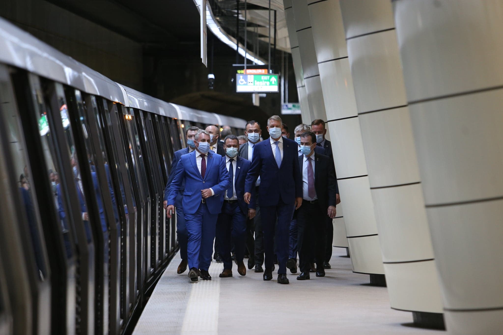 Metroul din Drumul Taberei, deschis astăzi pentru călători. Klaus Iohannis, la inaugurare: „O mare realizare! Această linie risca să devină o legendă”