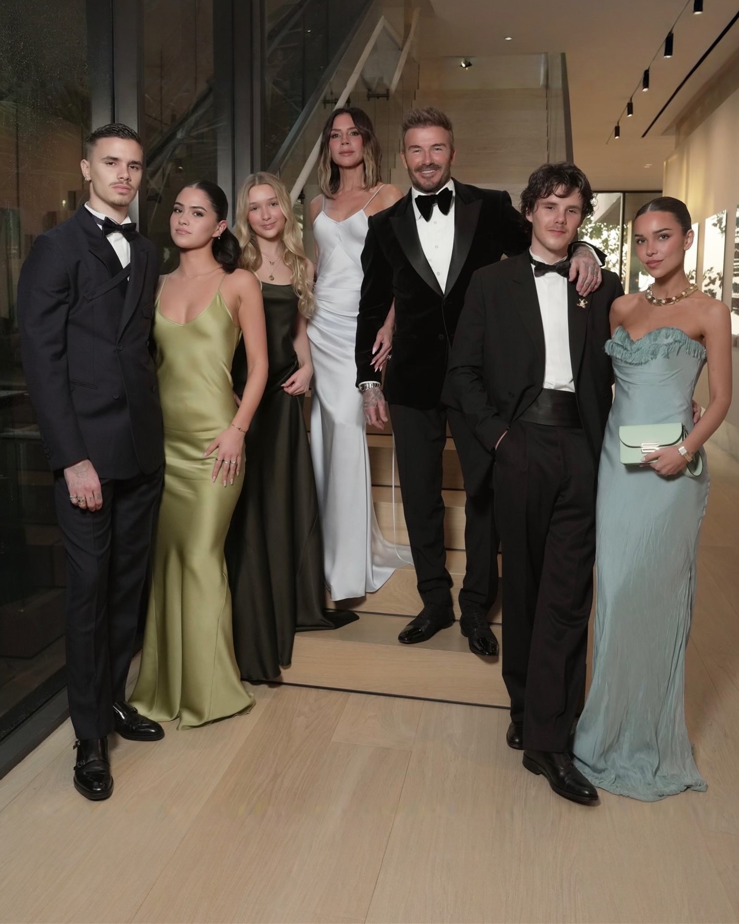 Cum a apărut Anastasia Soare la petrecerea lui David Beckham. Românca s-a distrat la aniversarea fostului fotbalist, la care a participat și Messi