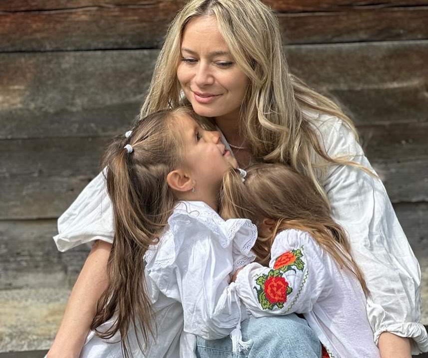 Cum se numește și la ce post de televiziune va fi difuzată noua emisiune prezentată de Laura Cosoi. Actrița, într-o ipostază rară