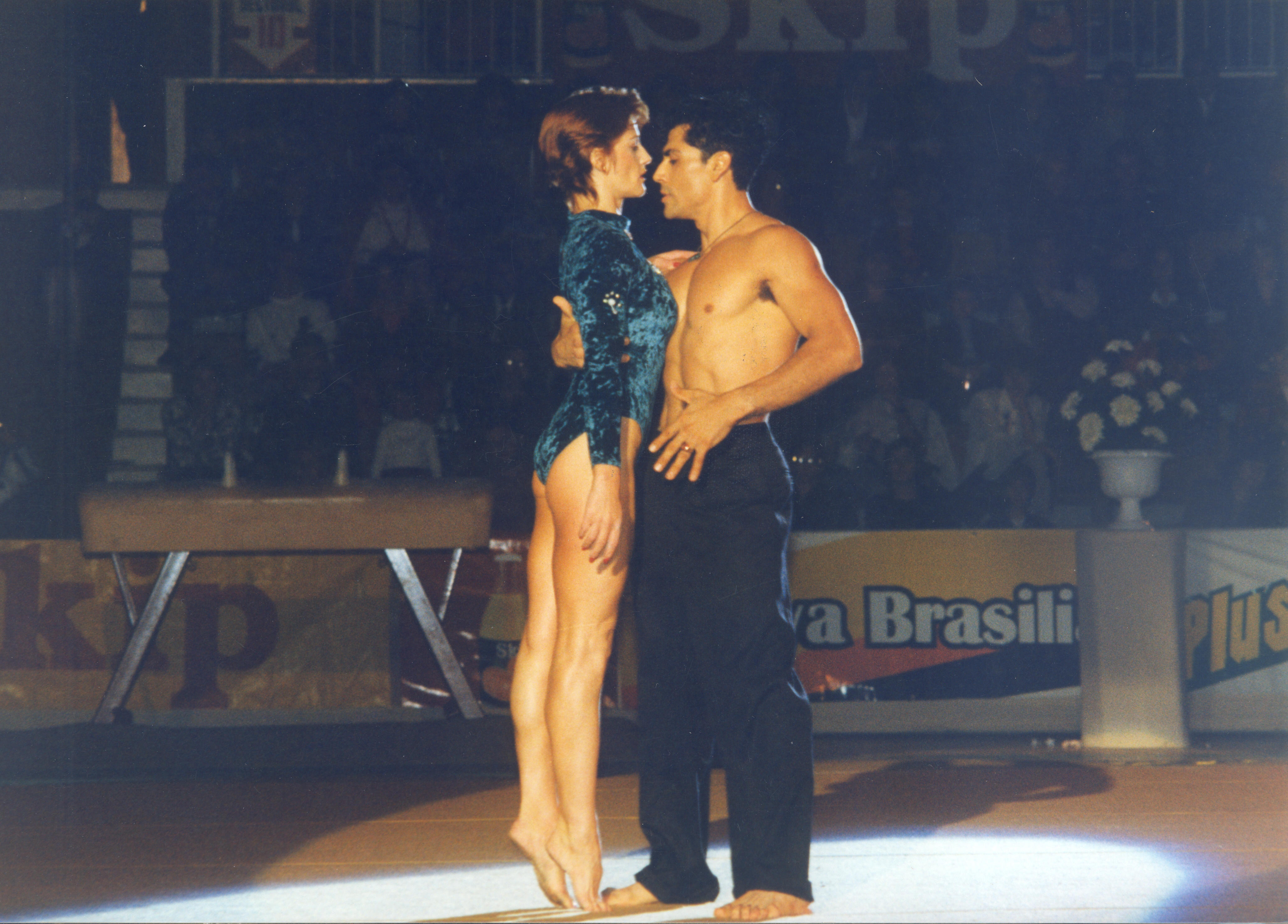 Nadia Comăneci împlinește 55 de ani. Aici ai totul despre cea mai mare gimnastă a tuturor timpurilor | GALERIE FOTO