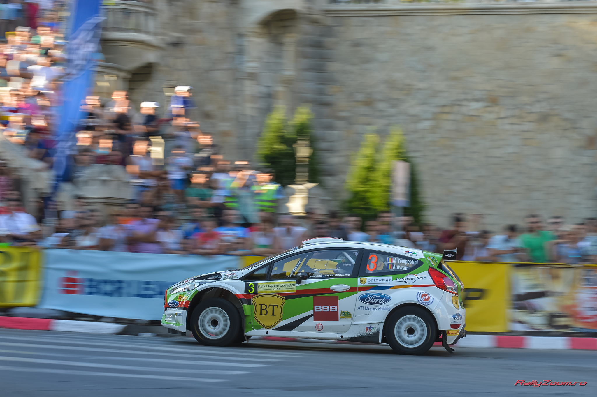 FOTO / Napoca Rally: două mașini în top 6 la Raliul Iașiului