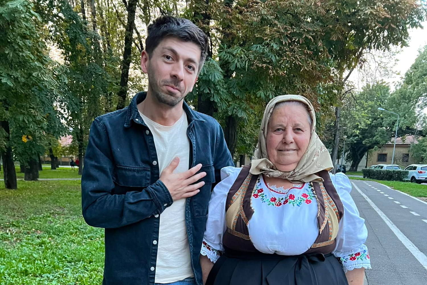 Mircea Bravo filmează pentru noua sa comedie la Cluj. Cum e intitulată și când va avea loc lansarea: „Abia așteptăm reîntâlnirea cu publicul”