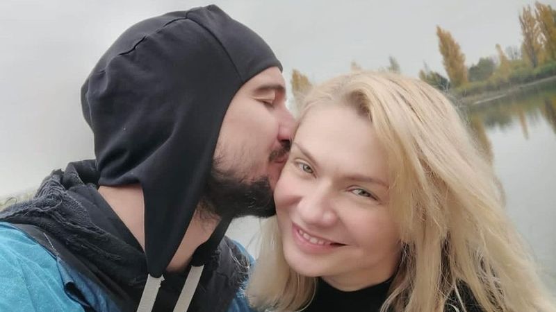 Cristina Cioran și Alex Dobrescu s-au despărțit: „Am avut niște diferențe de opinie, nu ne mai înțelegem”. Pe 20 octombrie fusese cerută în căsătorie