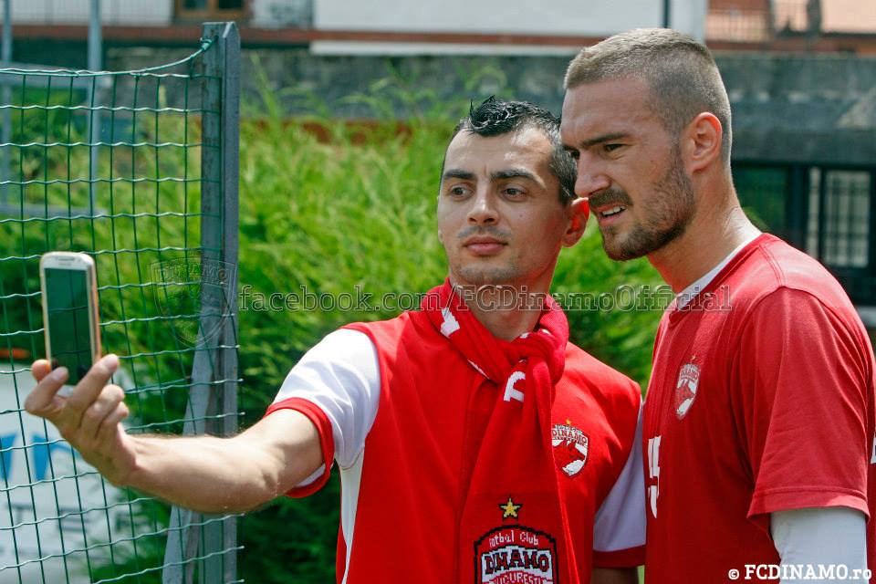 Mușchi de ”câine neîmblânzit”. Feussi dă tonul antrenamentelor lui Dinamo