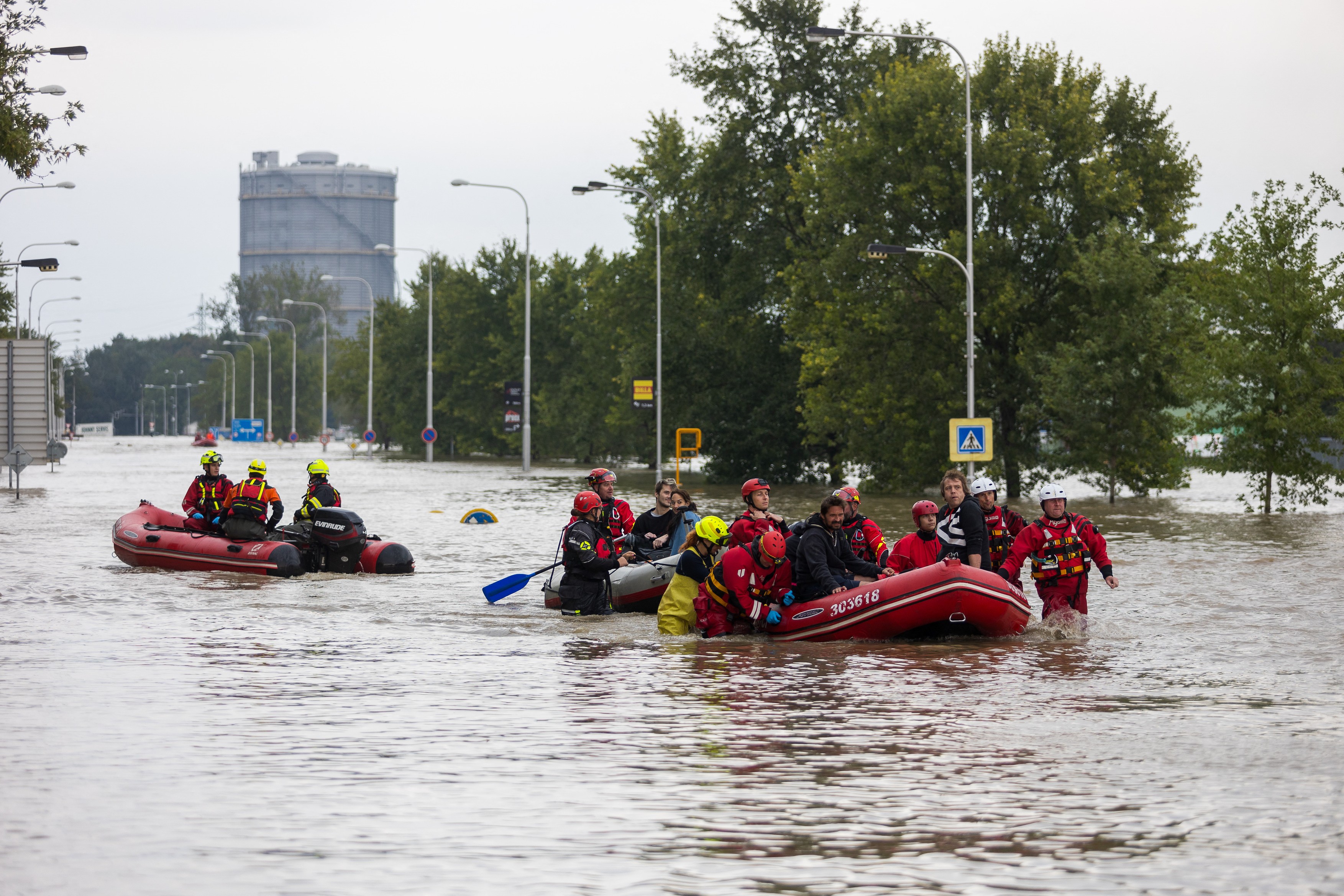 Nivelul apei Dunării poate crește cu 120 cm într-o zi. Alertă de inundații în toată Ungaria, Viktor Orbán și-a amânat angajamentele internaţionale