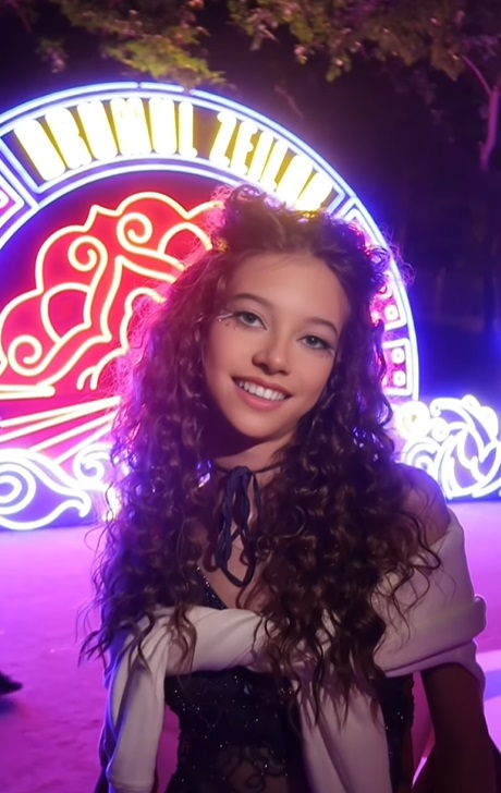 Cum a apărut Iulia Albu cu fiica Mikaela la festivalul Summer Well. Fanii au reacționat: „Ești atât de frumoasă Mikaela, semeni cu mama ta”