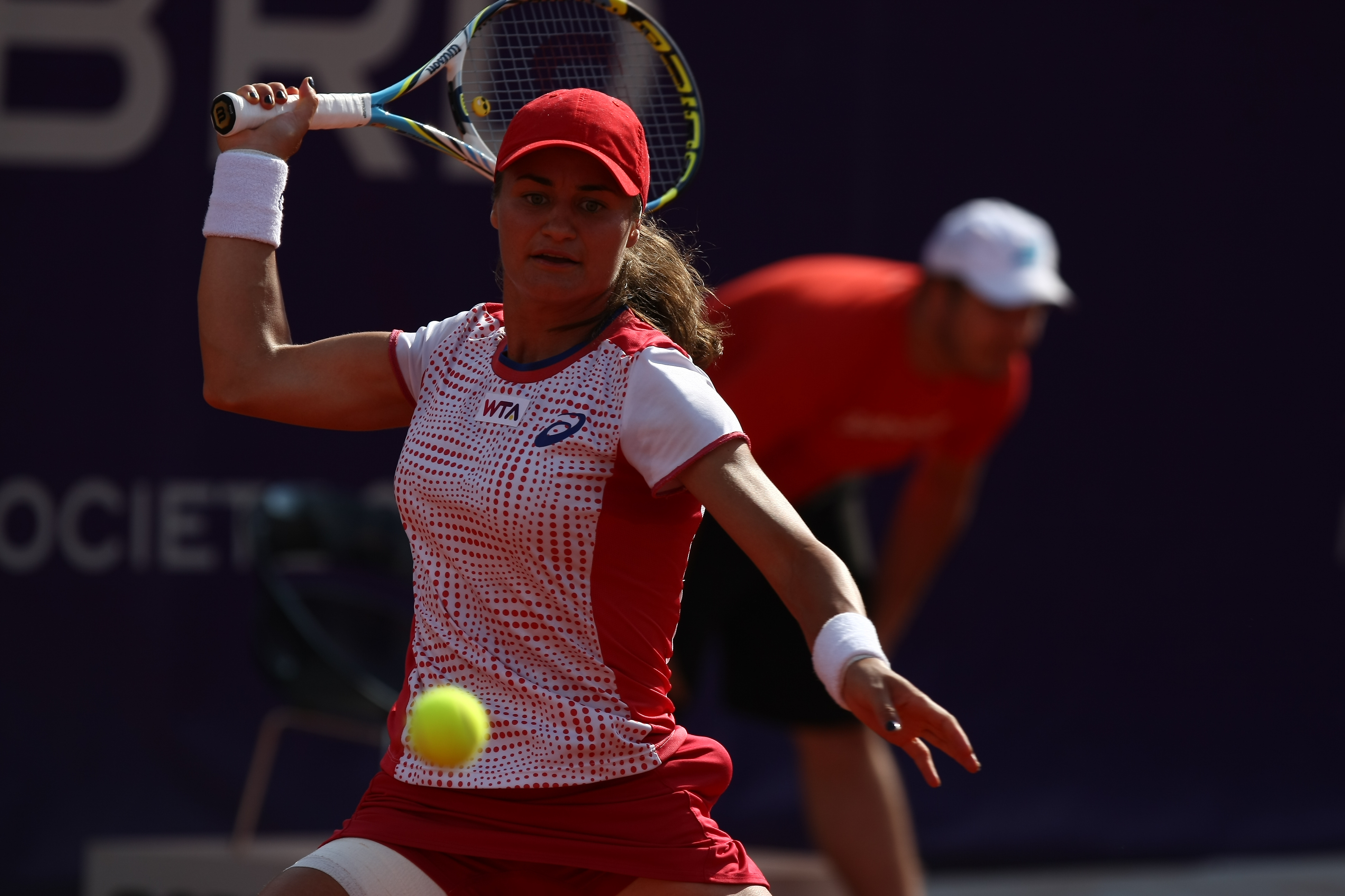 Simona Halep, la o victorie de titlu la București. Finala e cu italianca Vinci