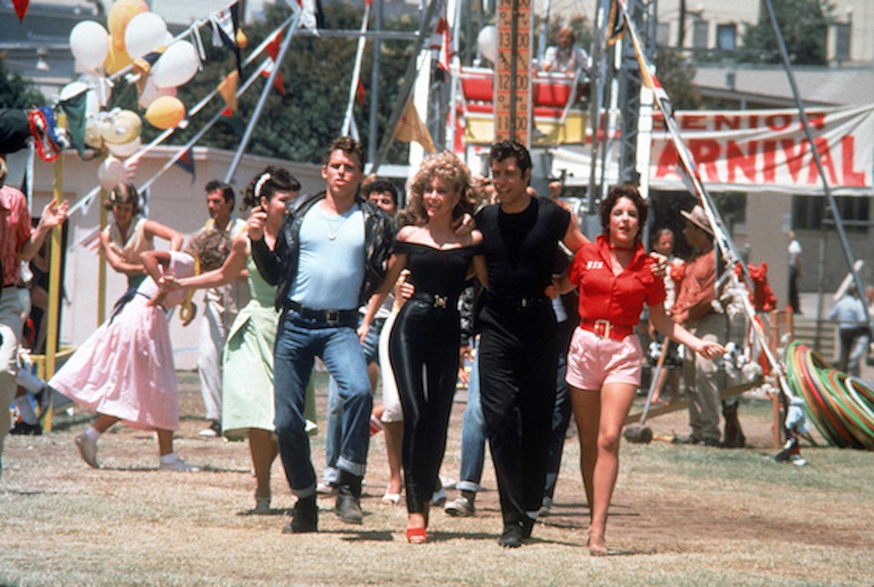 Olivia  Newton-John își vinde costumul din piele pe care l-a purtat în filmul "Grease". Banii vor fi donați unui centru pentru tratarea cancerului