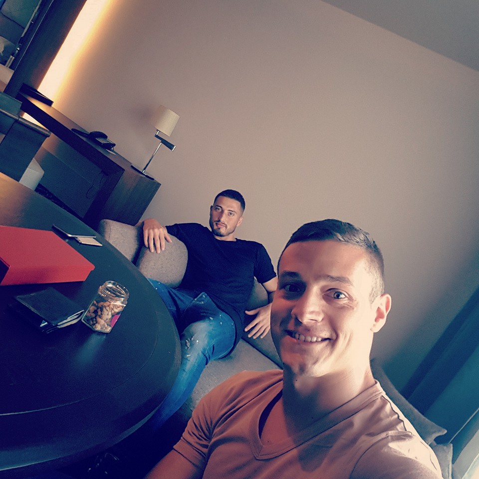 Gabi Torje se adaptează stilului de viață din Cecenia. Tricolorul învață să tragă cu mitraliera