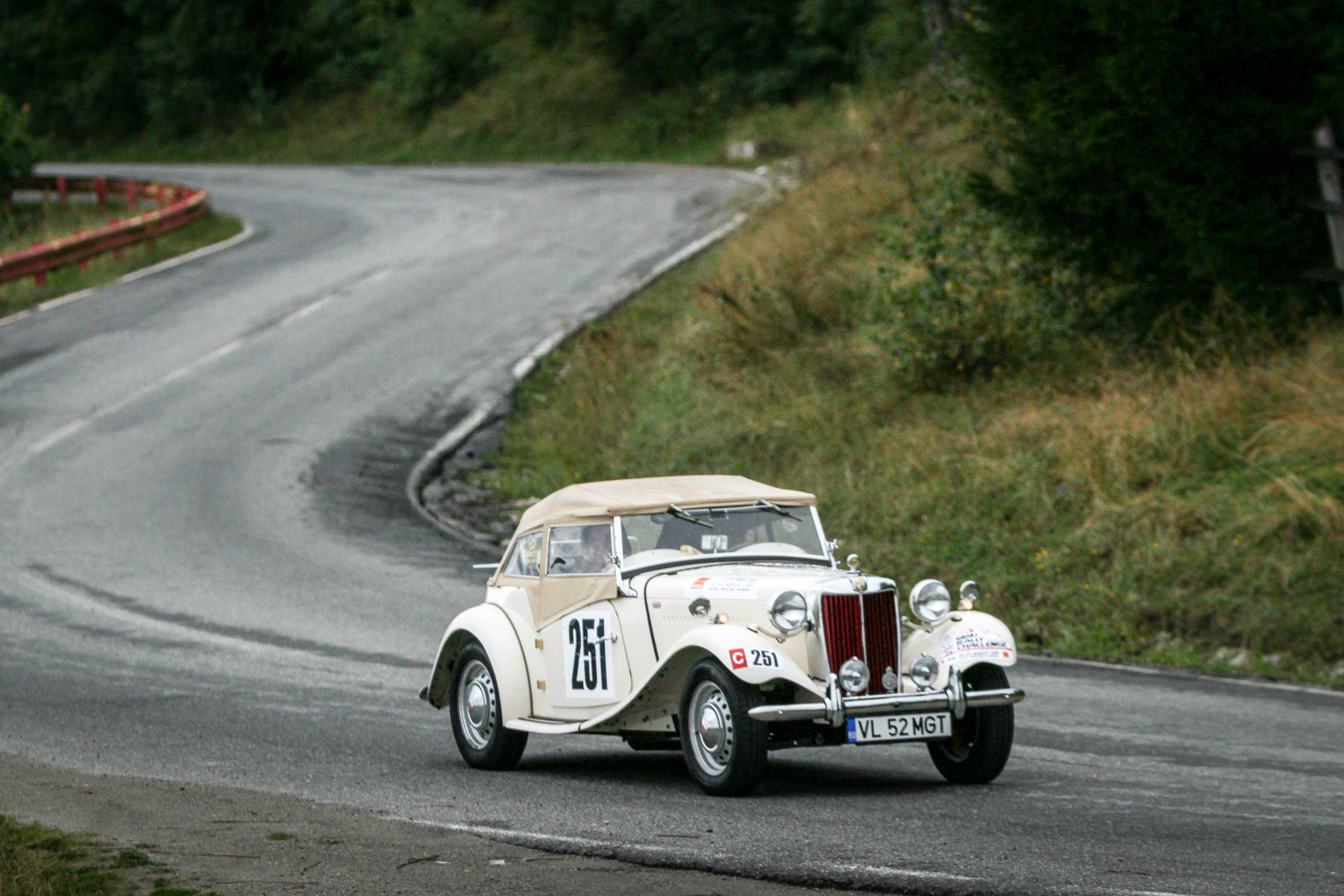 În 2016, Sibiul e capitala mașinilor legendare. Sibiu Rally Challenge, în calendarul Federației Internaționale de Vehicule Istorice