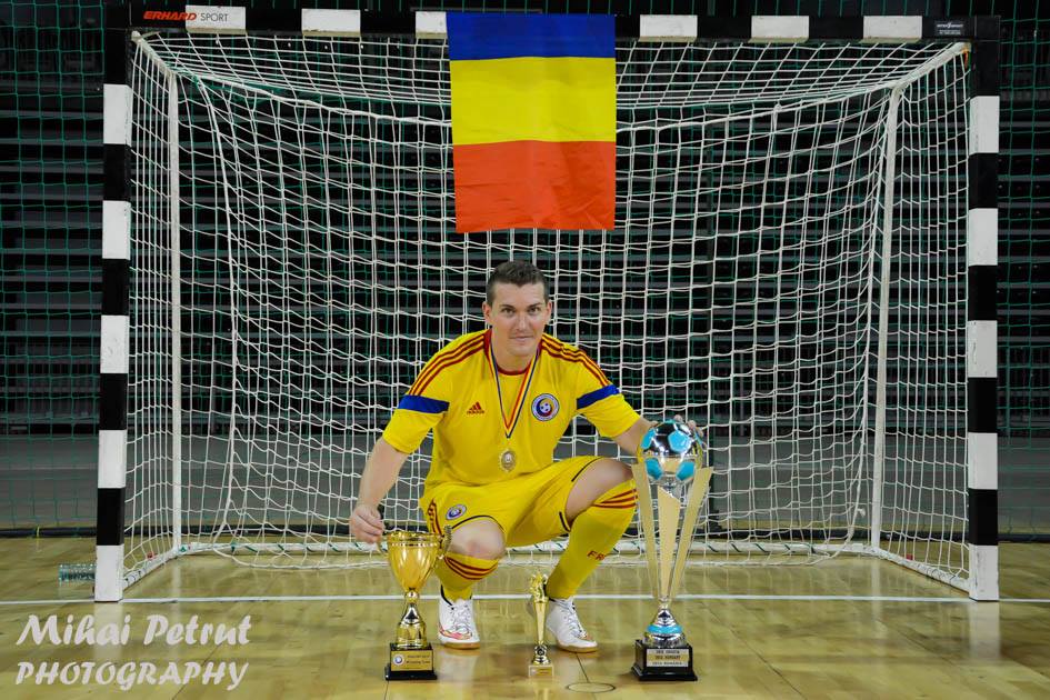 Disperarea medicului ce se ocupă de românii care au cucerit Europeanul de fotbal pentru diabetici: ^”Nimeni nu ne bagă în seamă! Am solicitat și Federația, și Ministerul, dar n-au trimis pe nimeni nici la premiere!”. Mai are nevoie de 27.000 de euro pentru acoperirea cheltuielilor cu organizarea de la Cluj-Napoca