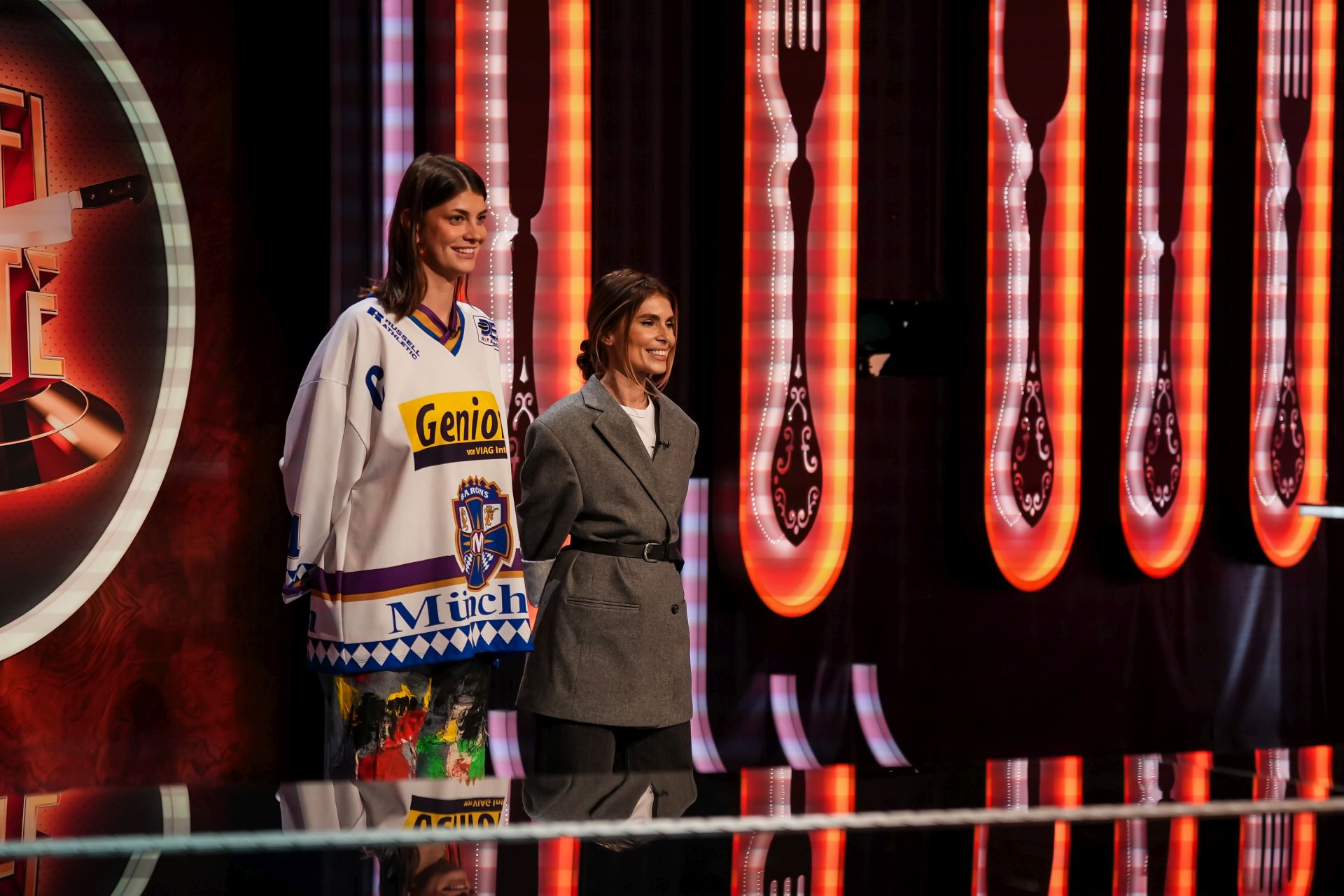Alexia Eram și Aris i-au impresionat pe jurații de la „Chefi la cuțite” cu rețeta Andreei Esca. Chef Richard Abou Zaki a câștigat amuleta