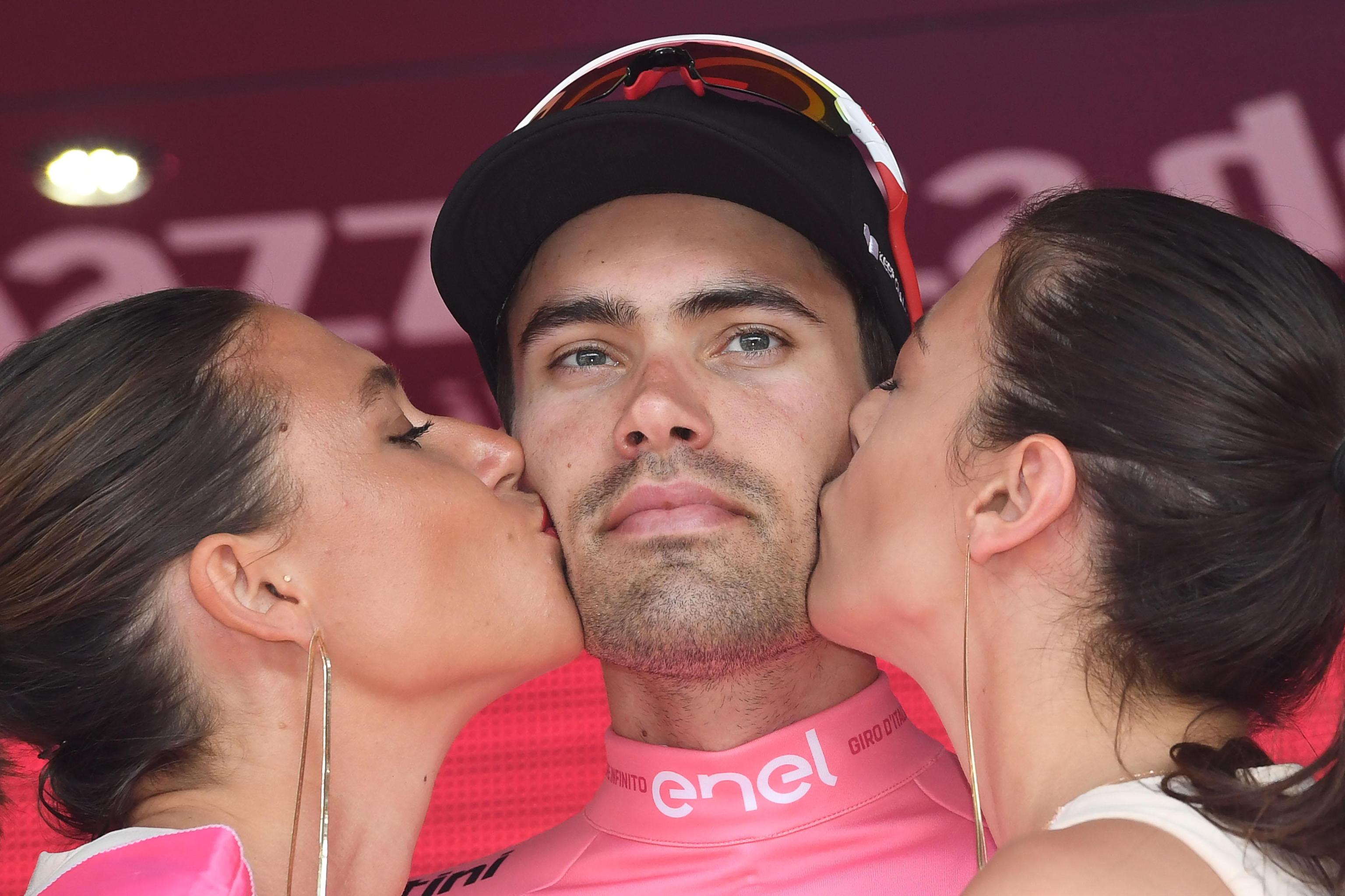 Ciclistul Tom Dumoulin a fost doborât de diaree, în Turul Italiei. Ar putea rata câștigarea ”Il Giro” | VIDEO