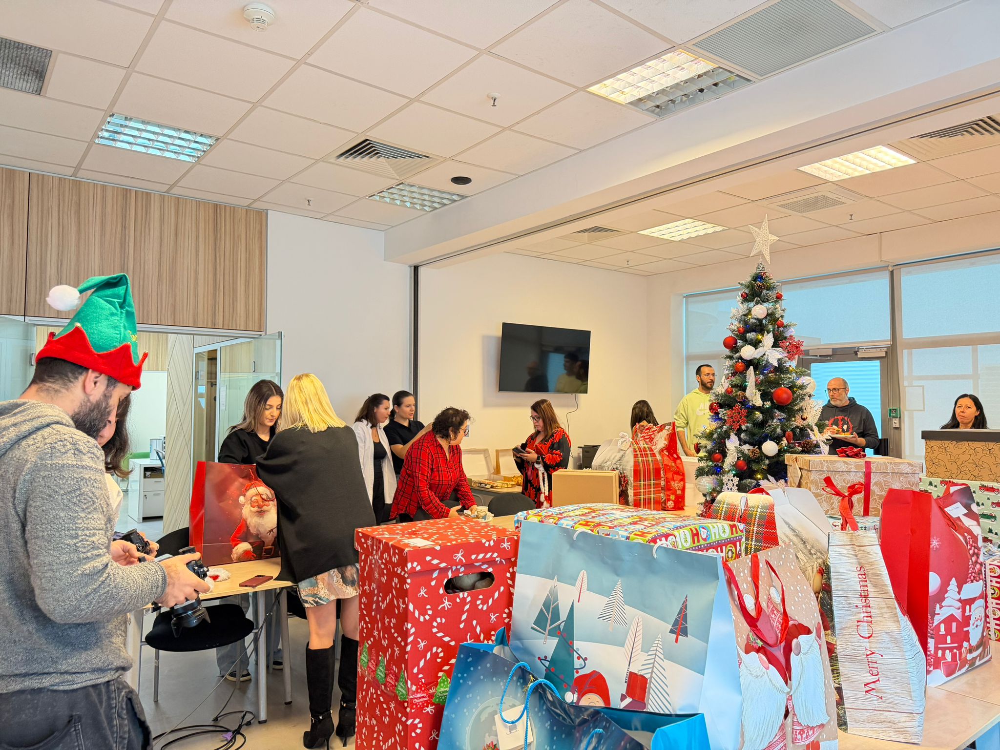 Ringier România și Fundația Ringier au organizat Secret Santa for a Smile: cadouri pentru un zâmbet
