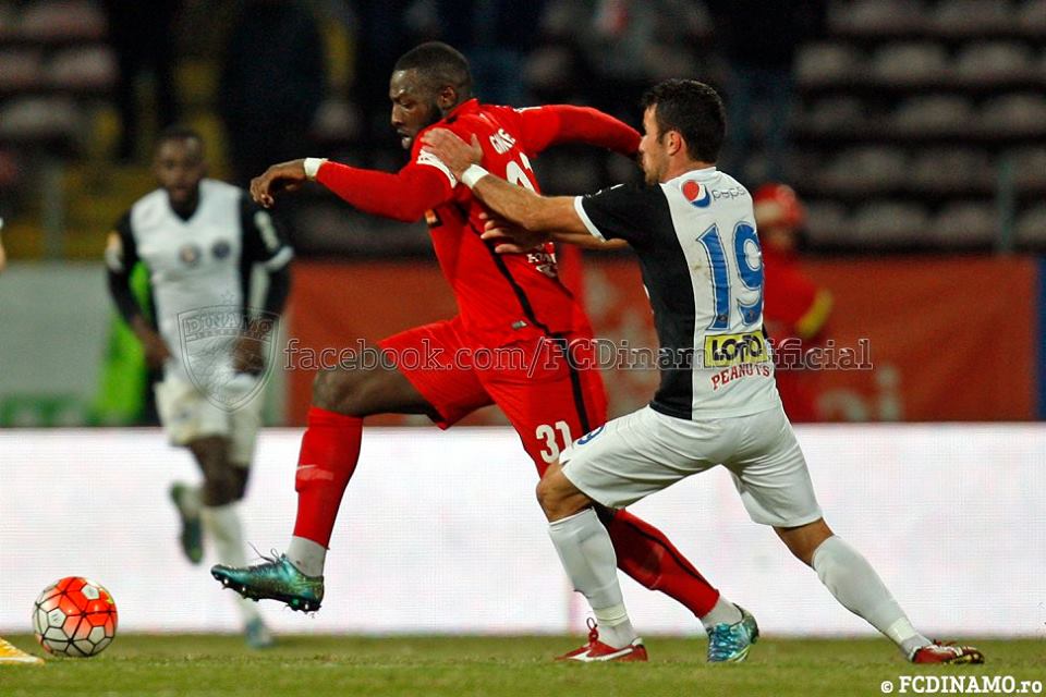 Liga 1. Dinamo - FC Viitorul 1-5. Trupa lui Hagi a predat o lecţie de fotbal în Ştefan cel Mare. A fost cea mai drastică înfrângere a alb-roşiilor din ultimii 30 de ani / GALERIE FOTO&VIDEO
