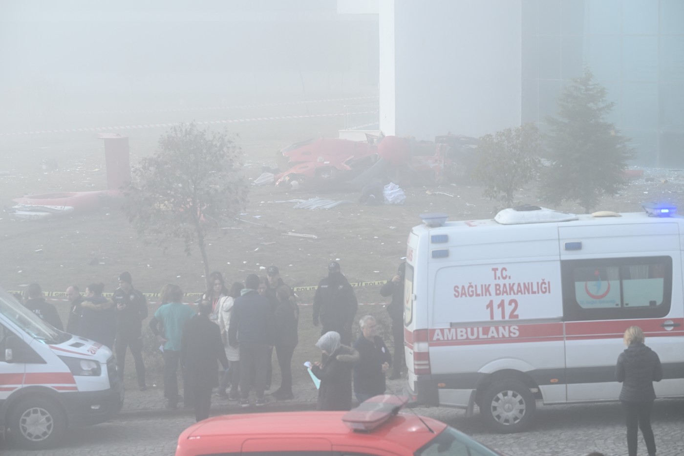 Un elicopter-ambulanță s-a prăbușit după ce s-a izbit de un spital din Turcia. Patru persoane au murit