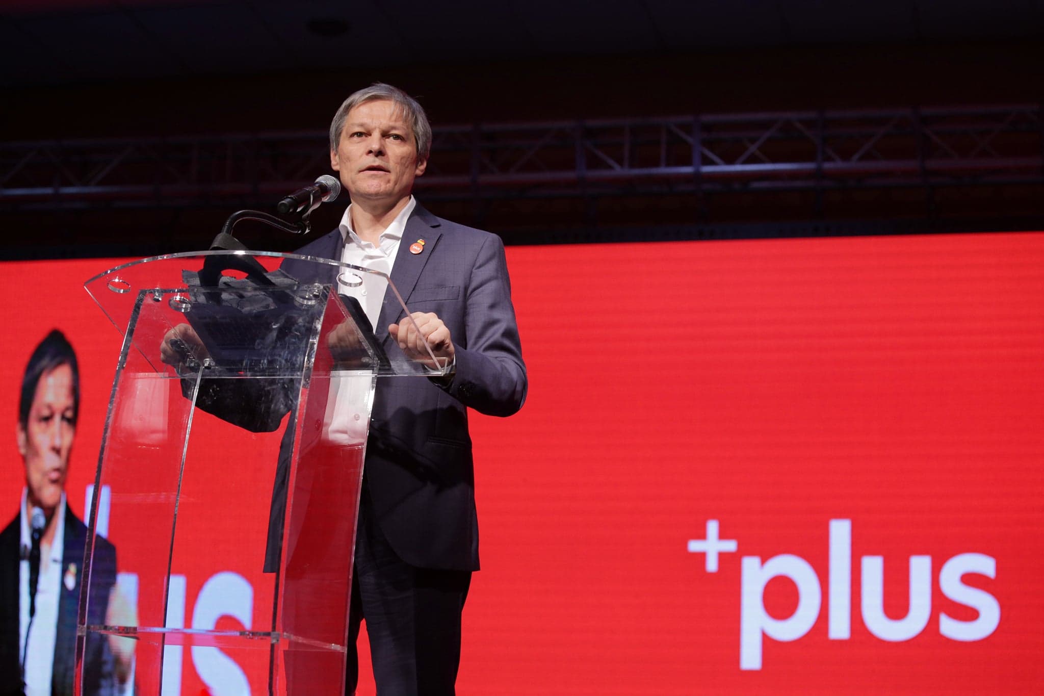 UPDATE. Dacian Cioloş a fost ales preşedintele Partidului Libertăţii, Unităţii şi Solidarităţii